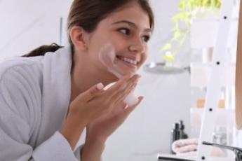 مراقبت از پوست نوجوانان