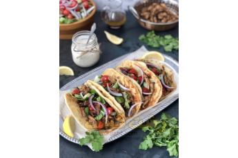 شاورما مرغ با سس سیر