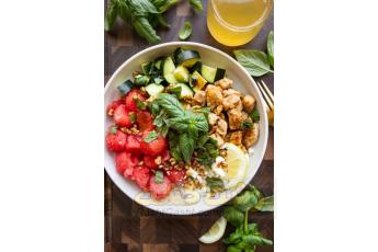 سالاد مرغ و هندوانه